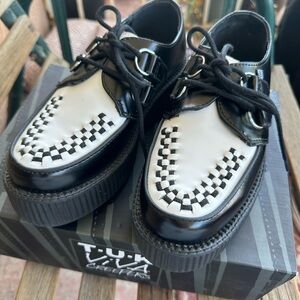 T.U.K Black and White Creepers